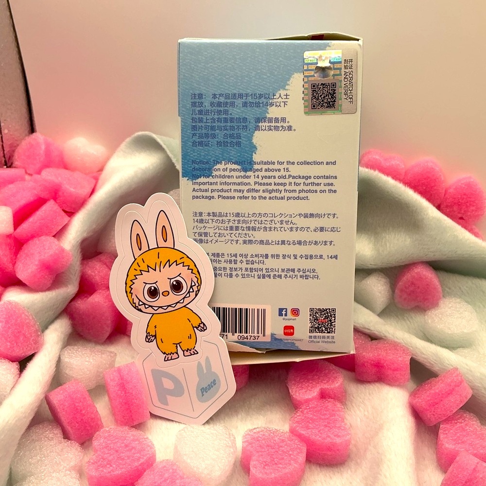 🎀 Pop Mart Labubu The Monsters Pin for Love Series “P” - Picture 3 of 3